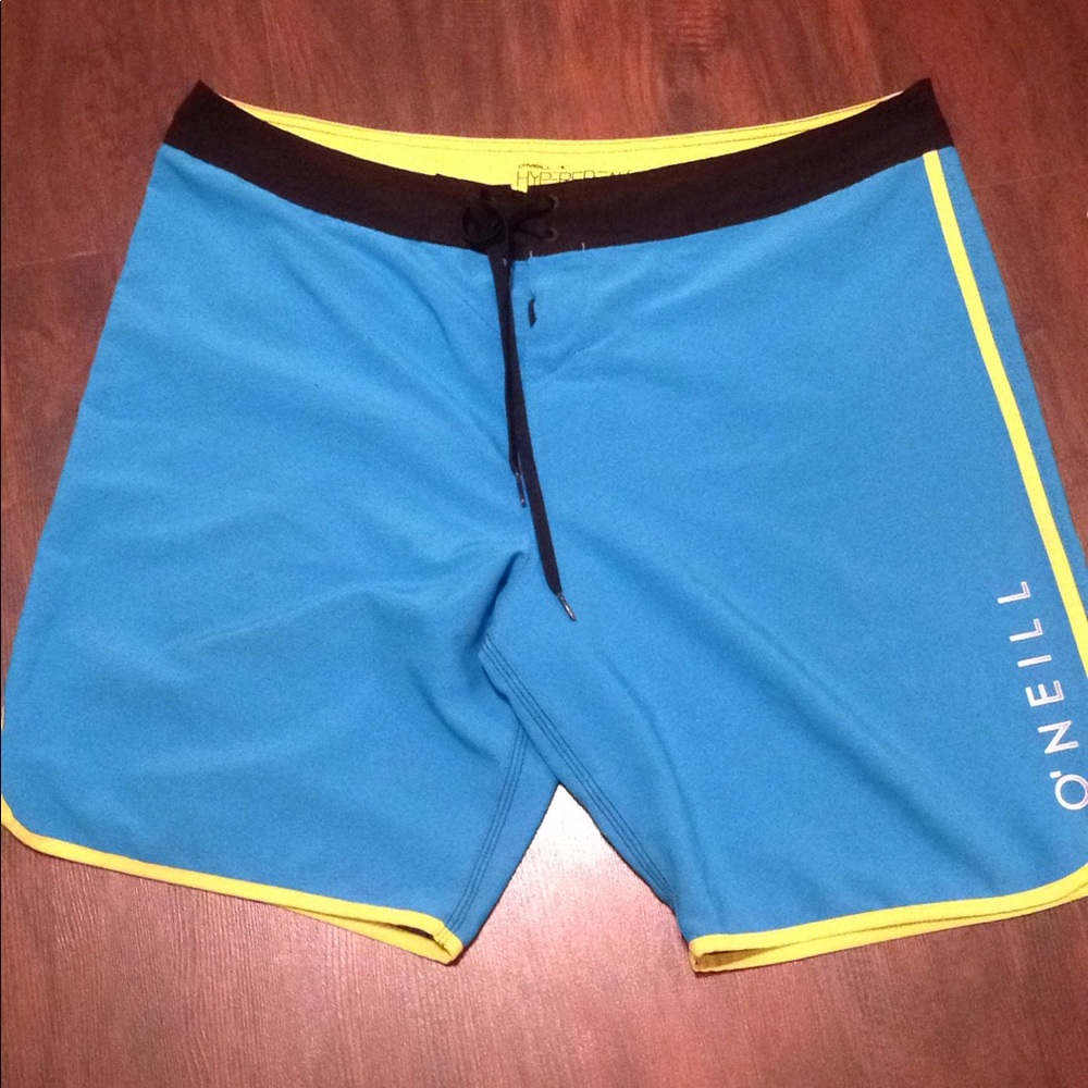Shorts - Picture 3 of 3